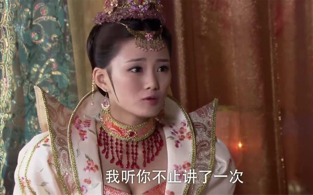 王后伪装成刺客要夺平贵性命代战为平贵挡剑