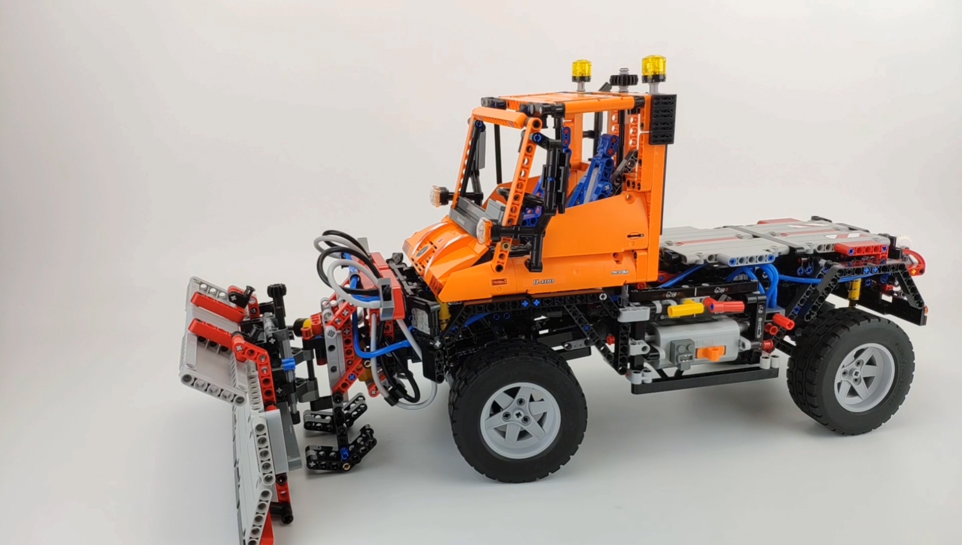 乐高8110的b模式,乌尼莫克铲雪车也同样帅气,小伙伴们快来围观_哔哩