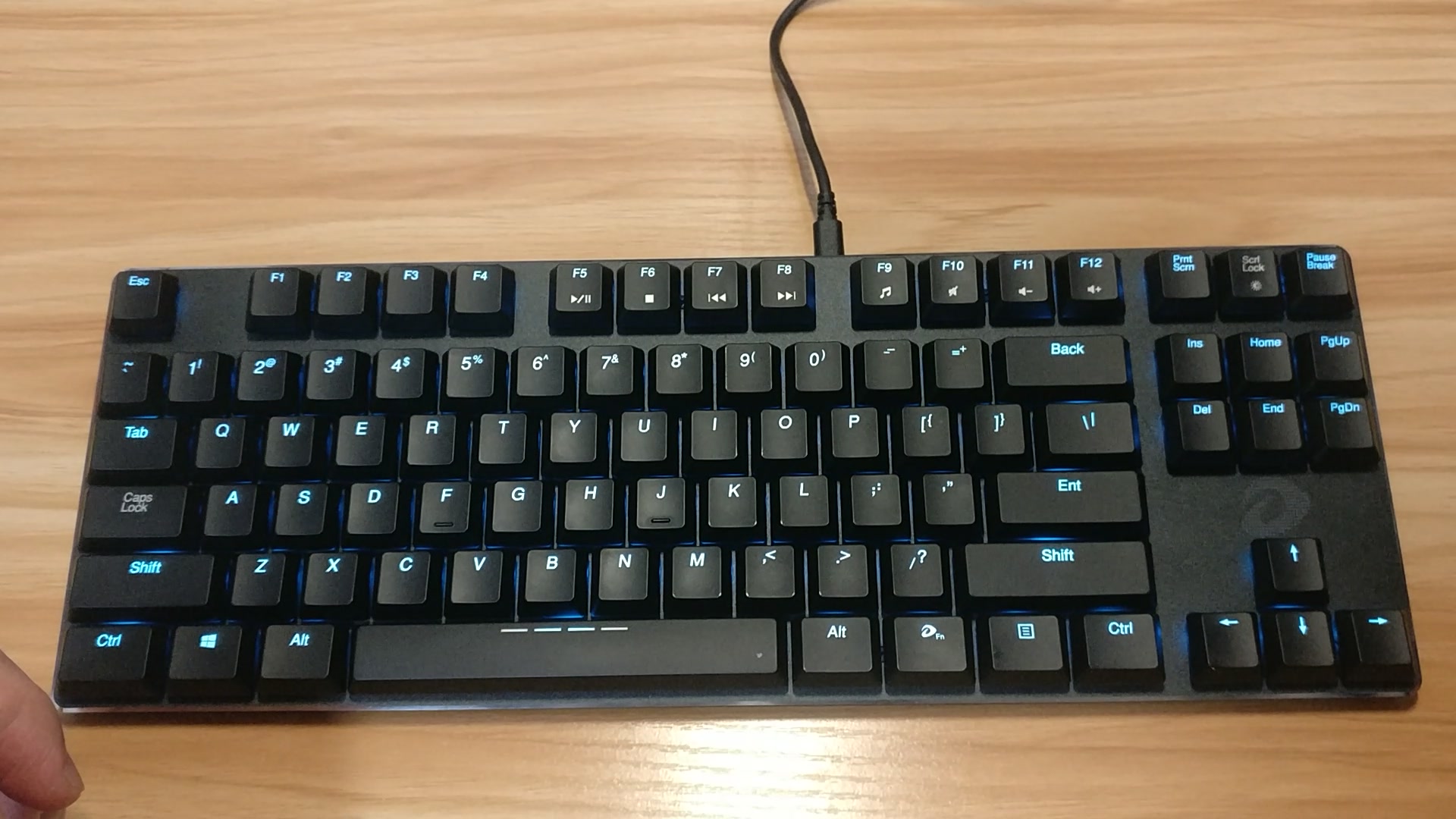 达尔优ek820机械键盘87有线版个人简单对比简评