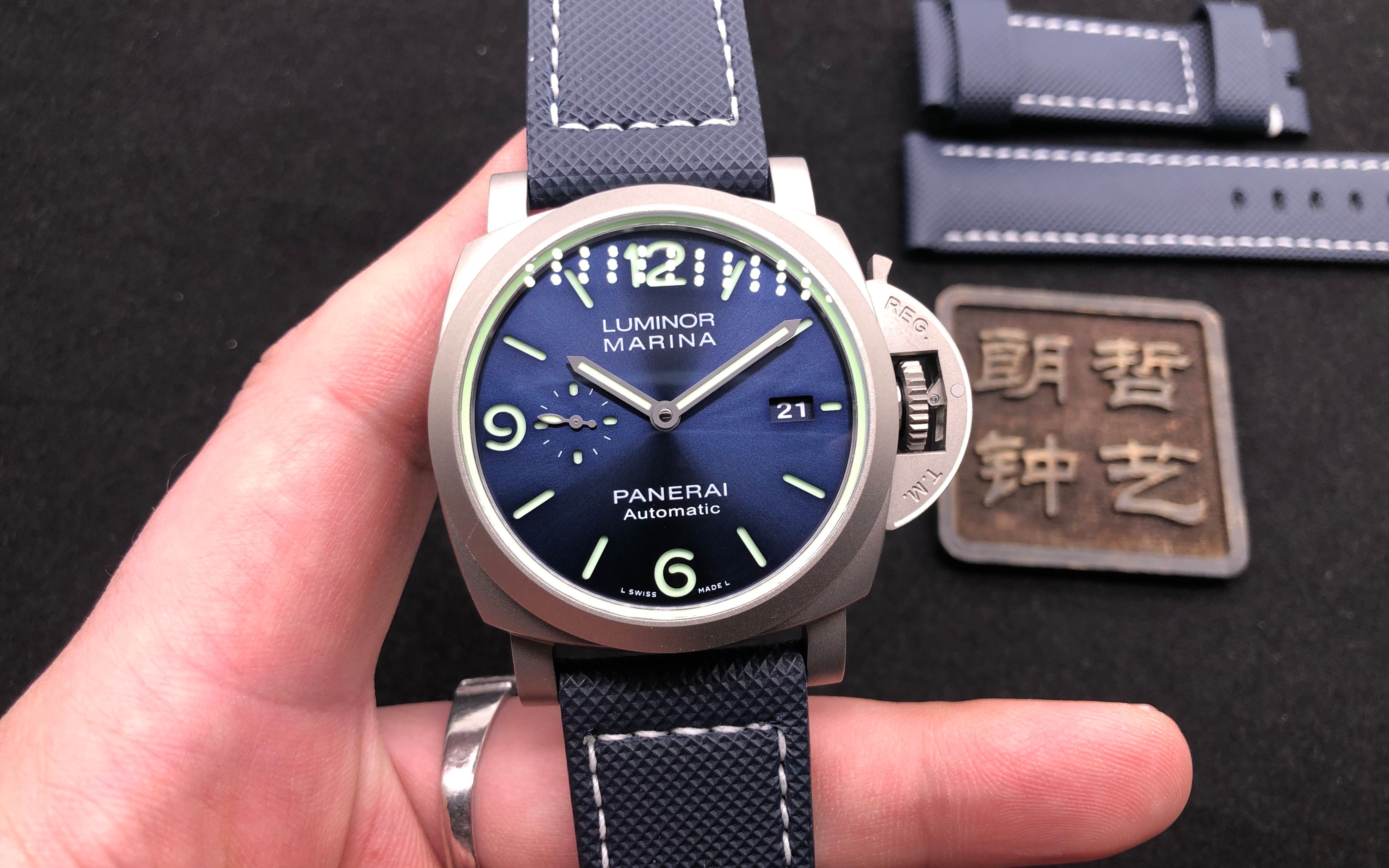 朗哲钟艺:vs沛纳海1117钛金属新款腕表,全夜光设计玩转新材质