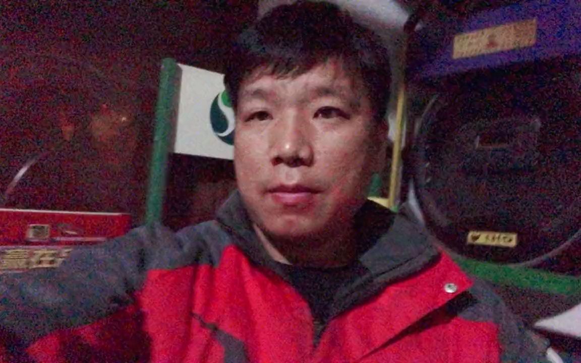 桑塔纳志俊抛锚打不着车,司机推车两公里来修车,哪里出了问题?哔哩哔哩bilibili