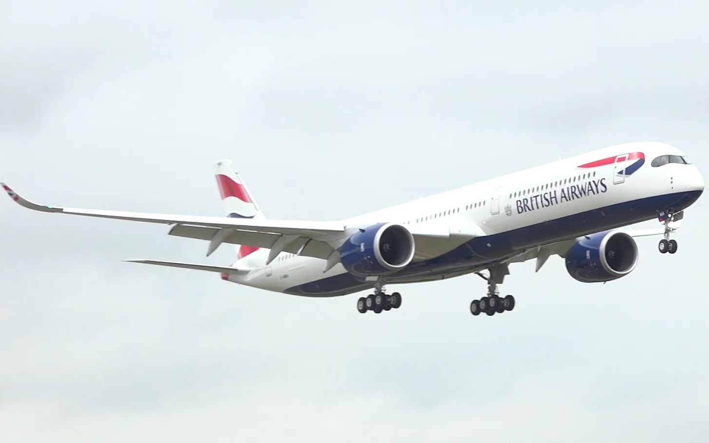【youtube】英国航空首架a350-1000降落