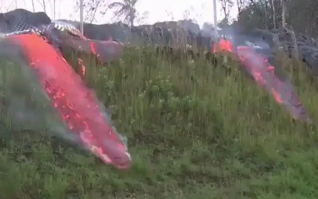 [图]感叹天地之伟力——火山熔岩爆发，火山喷发