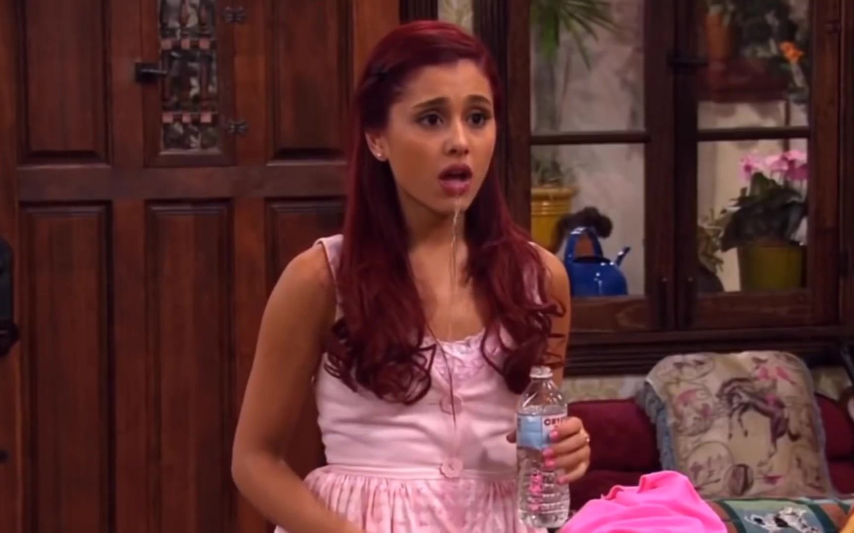 [图]cat valentine’s best moments A妹作为Cat的最佳片段剪辑