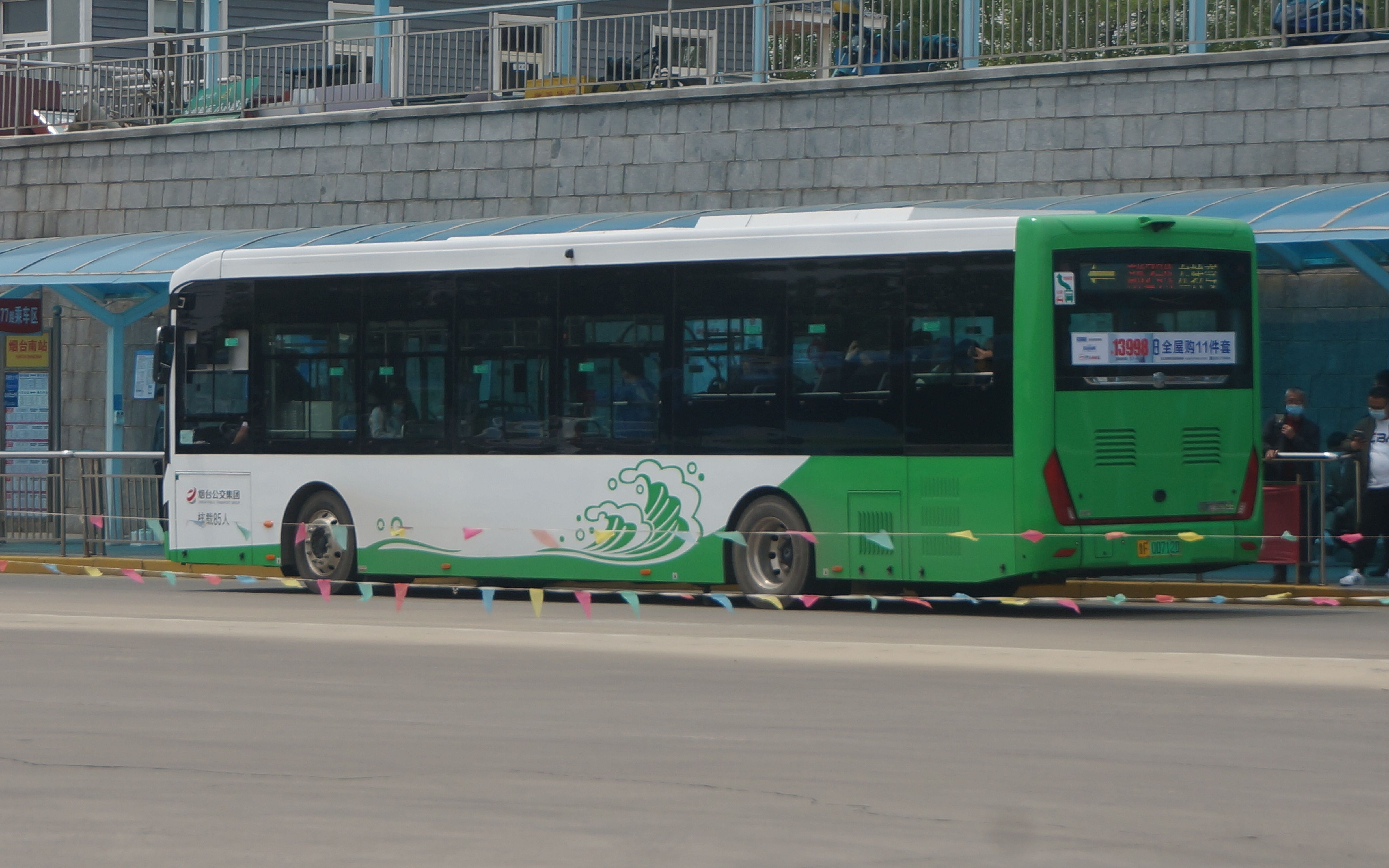 62路中通n12公交pov车内视角侧方展望