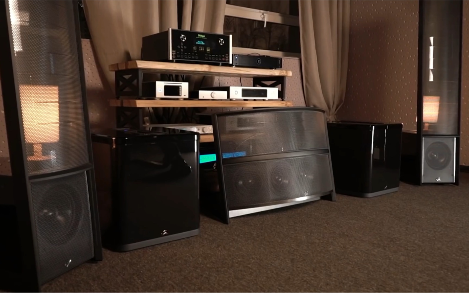 美国martin logan 马田芦根 静电音箱_哔哩哔哩 (゜-゜)つロ 干杯