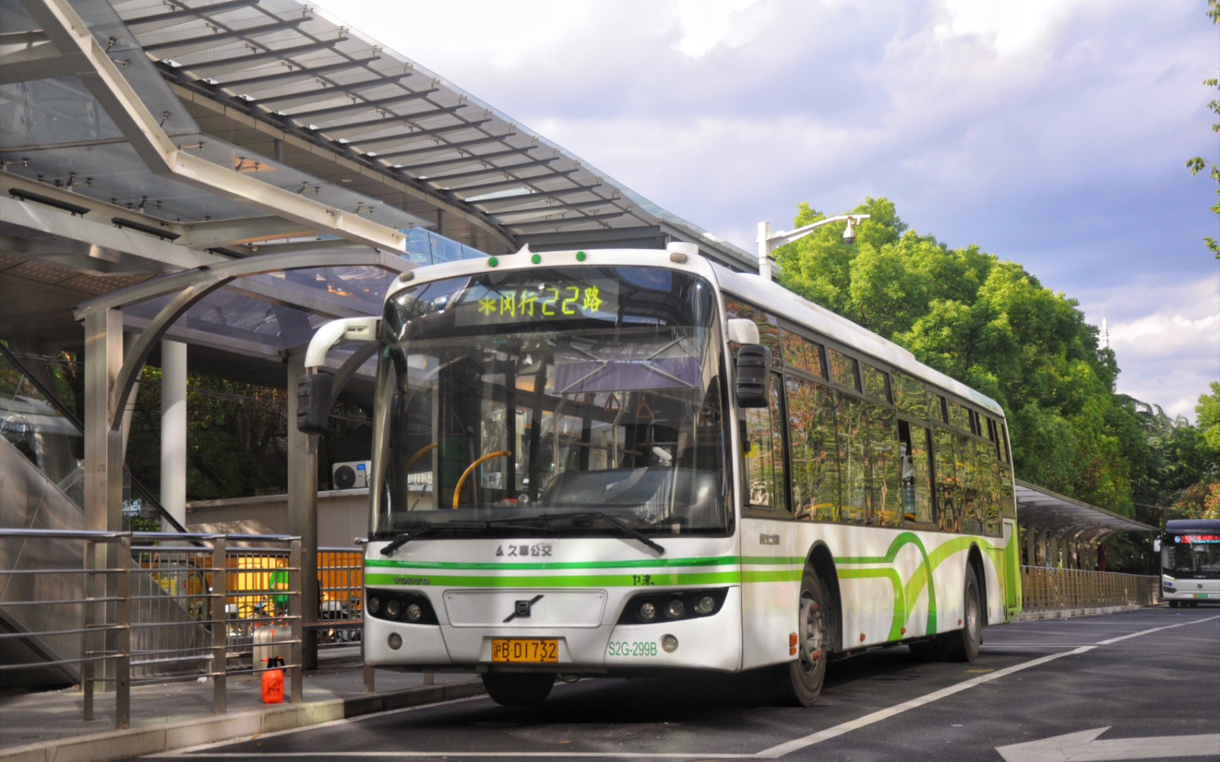 【上海公交】全程吹哨!趴趴上高架!闵行22路s2g-299b运行实录