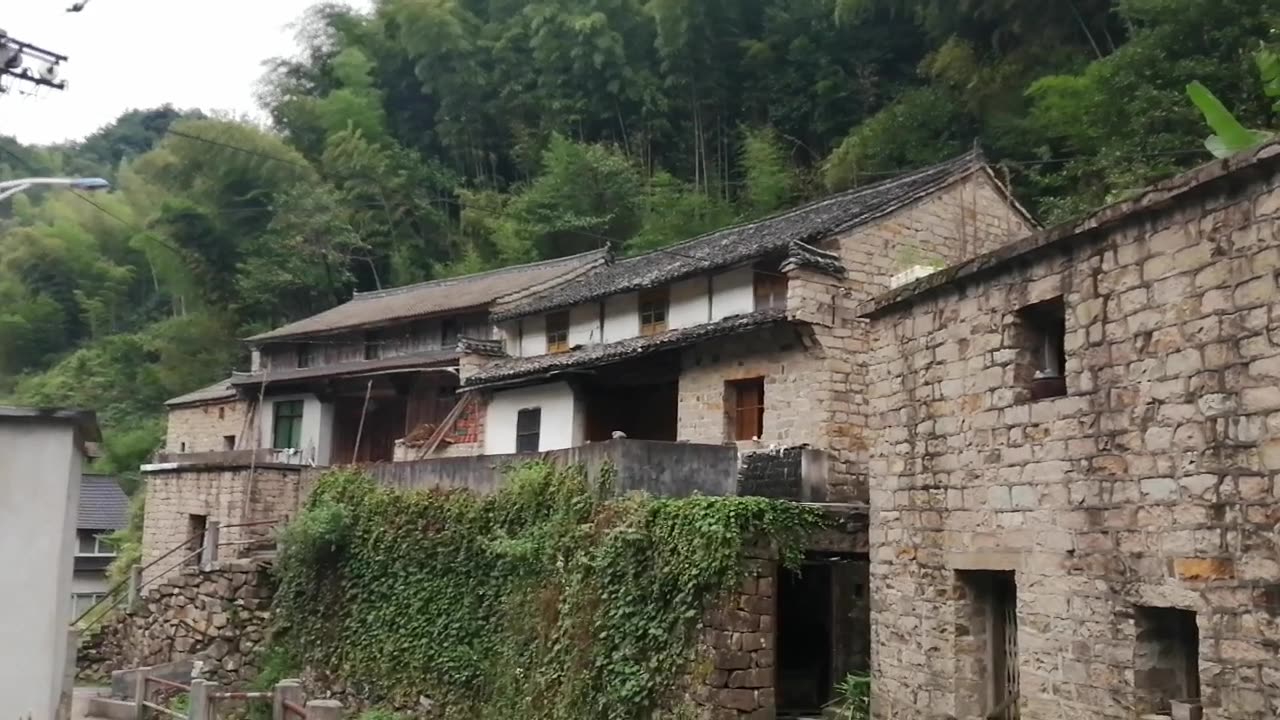 [图]余姚四明山镇黄溪坑村，距离市区80公里的偏僻小村，环境一流