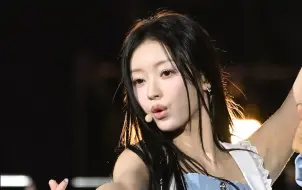 Video herunterladen: 240929 YooA 永东大路 Dun Dun Dance 饭拍