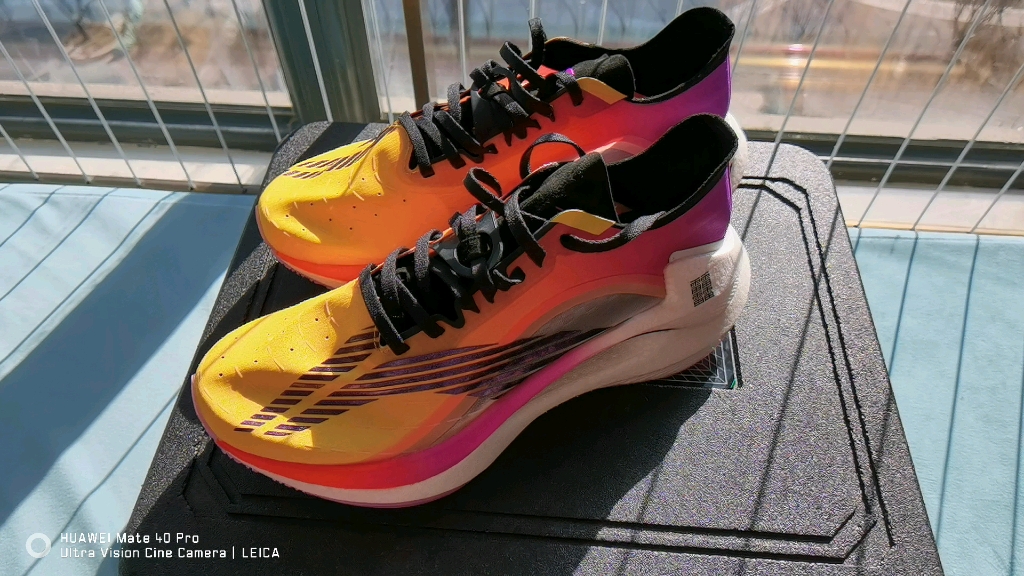 翻新的弓科技——弜【李宁绝影开箱简评】