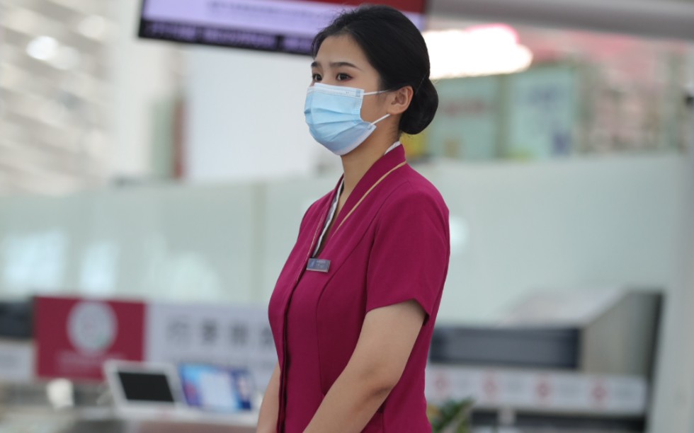 机场地服小姐姐