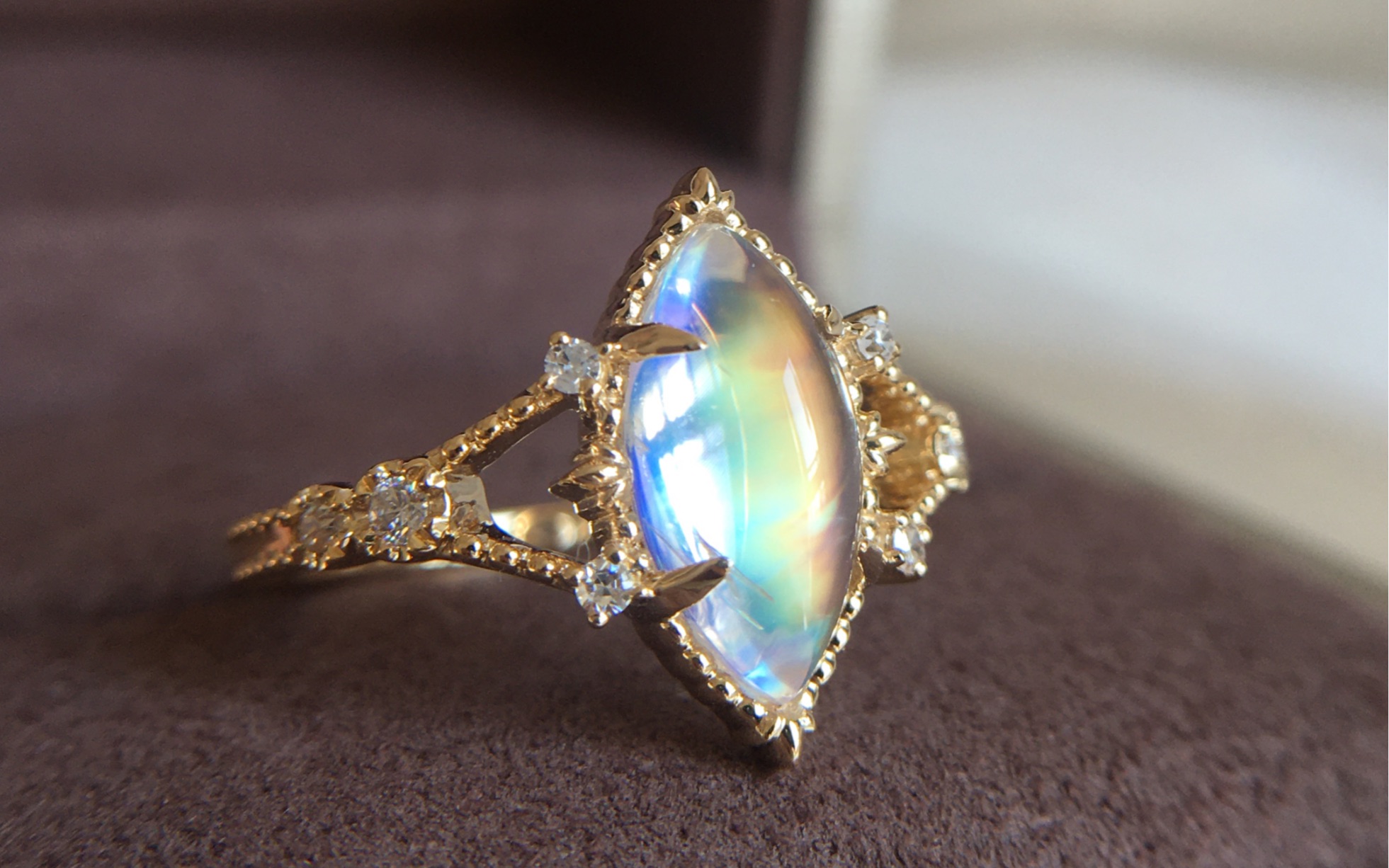 秋意浓,彩色马眼月光石戒指,简单好看