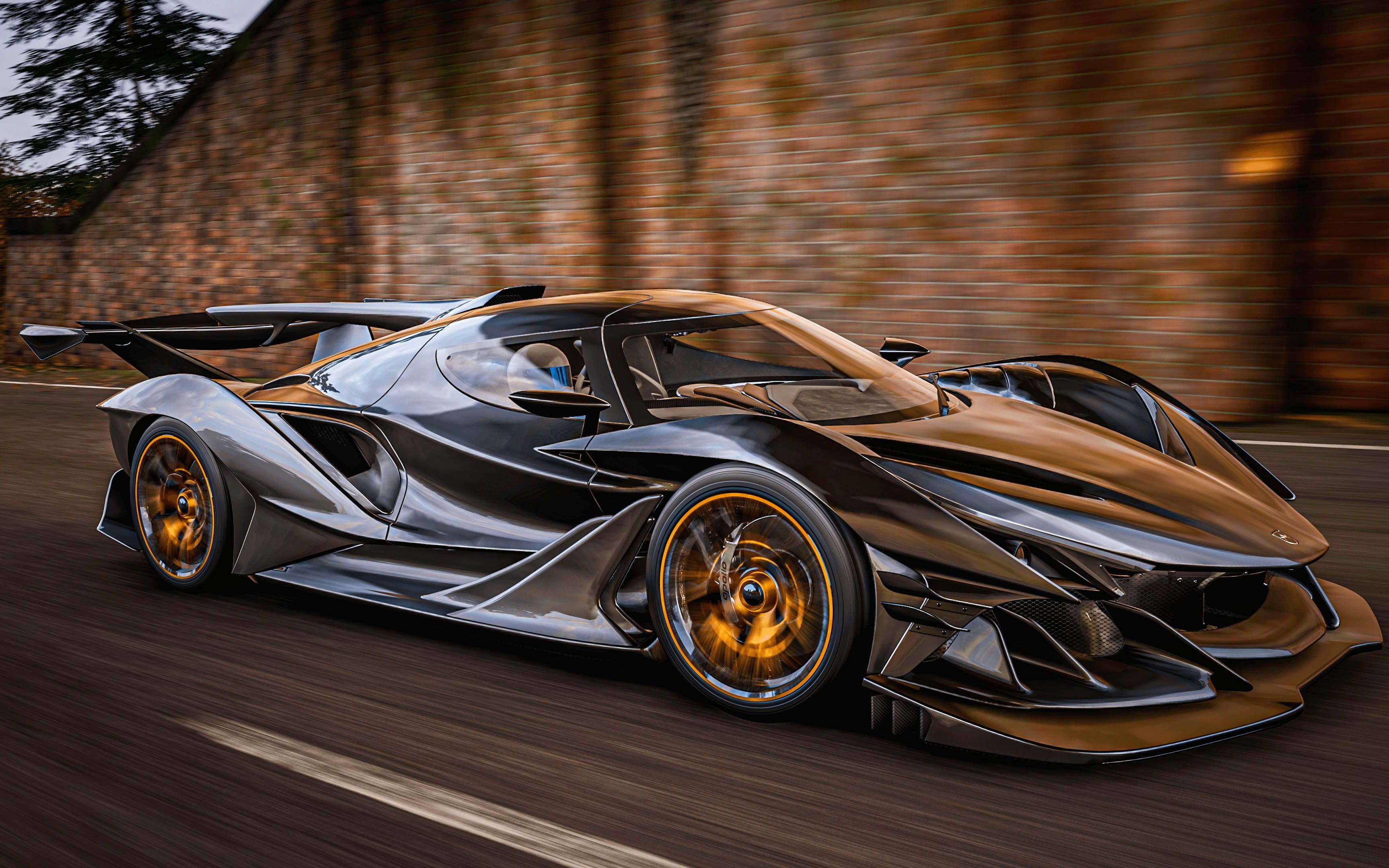 极限竞速地平线4此时一位萌新试图驾驭一台福特福克斯rs以拉力的形式