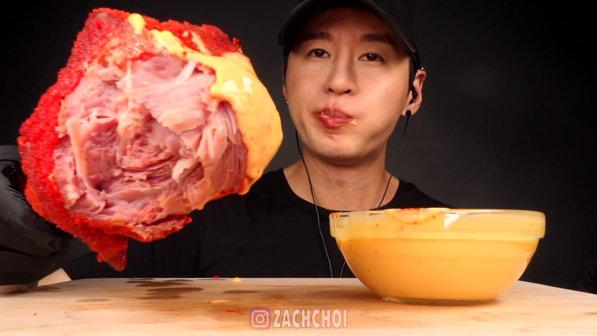 【zach choi咀嚼音】制作巨型芝士火焰奇多火鸡腿_哔哩哔哩 (゜-゜)つ