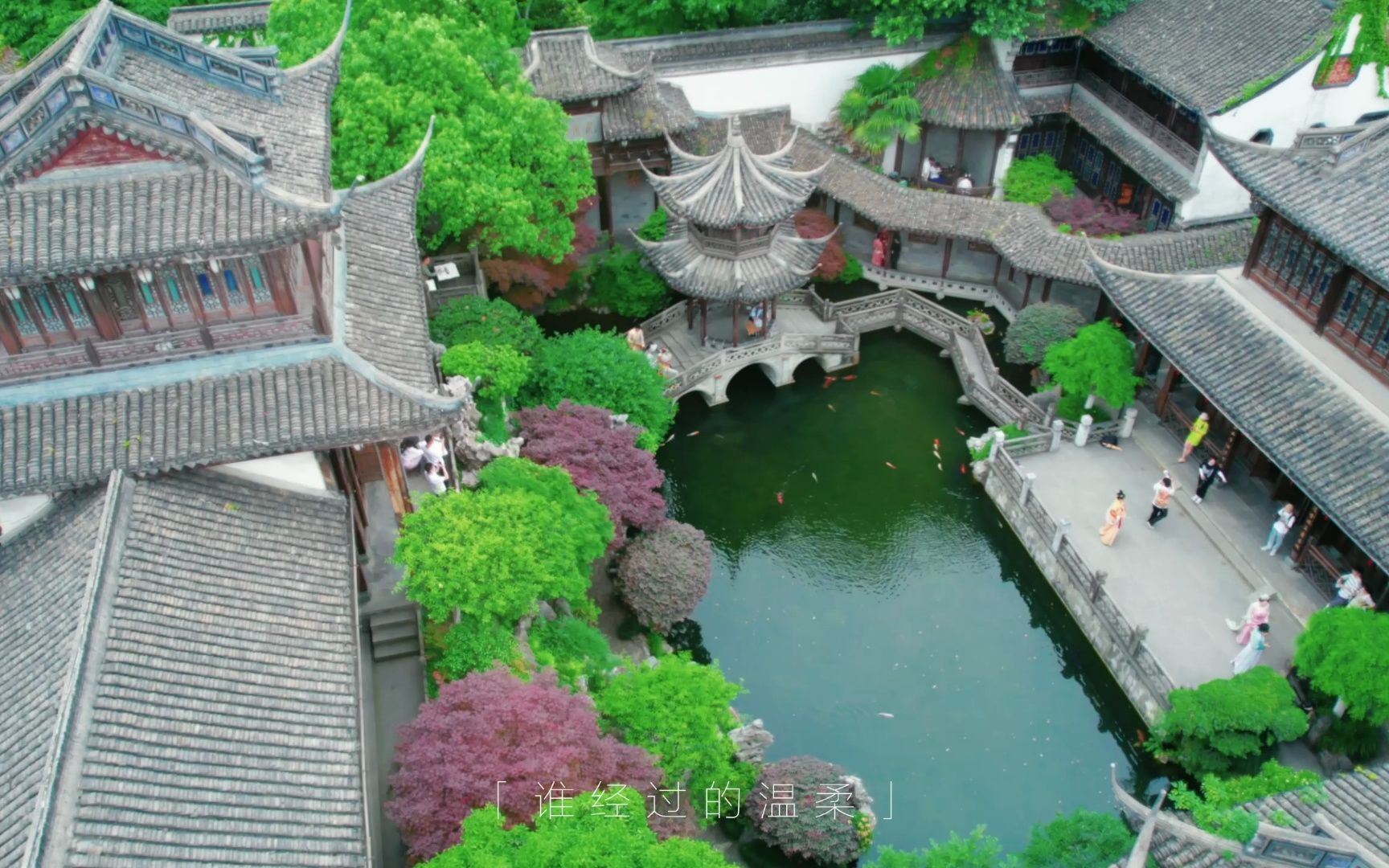 烟柳画桥繁华盛,与君约略说杭州,论气质哪个古都来应战?