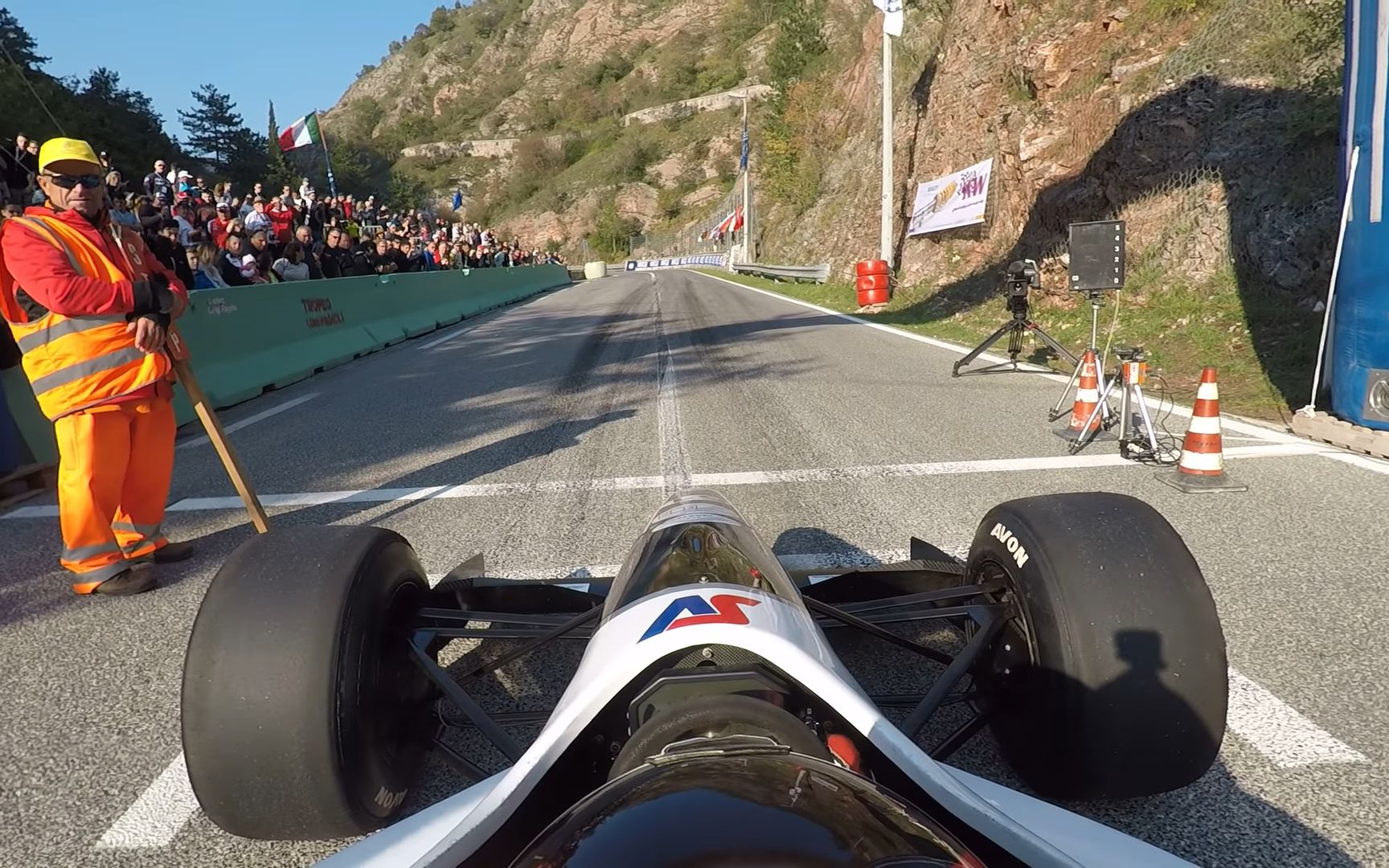 真快!方程式赛车山路狂飙