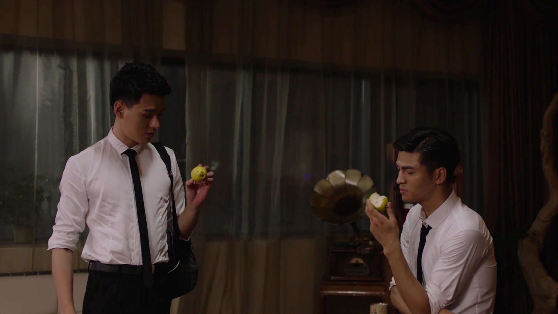 盛势花絮剪辑师你跟夏耀是有仇吗哈哈哈哈能坚持三秒以上的可以说对妖