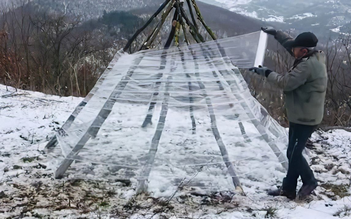 [图]【荒野露营】开局一卷保鲜膜 打造360°无死角营地 冰天雪地美汁汁儿！❄️⛺️☃️