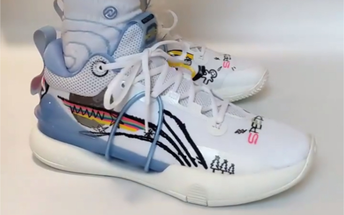 李宁 闪击8 圣诞节配色 399可入