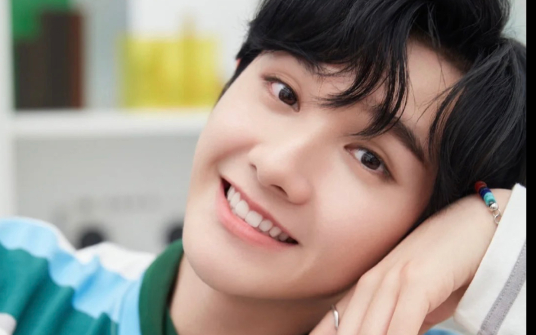 into1海外粉看小九在创的舞台,这是在看偶像剧吗,被小九击中了