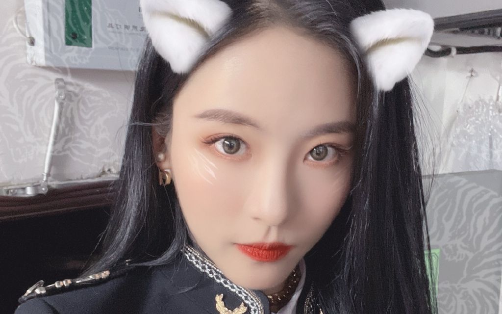 snh48 snh孙芮 .这一跪