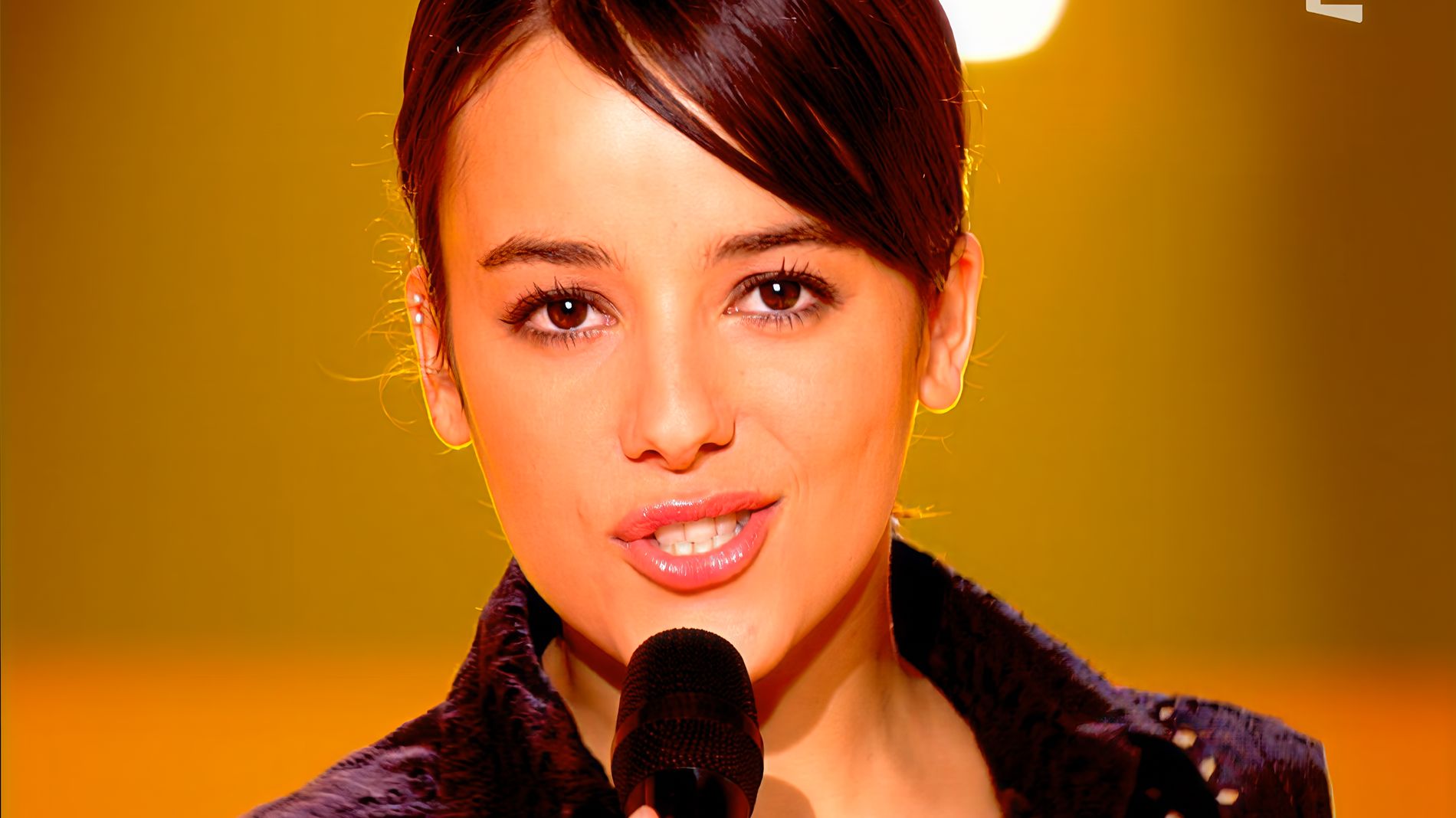 【8K像素级修复】Alizée[艾莉婕] - La Isla Bonita（Madonna Covers）（Live La Chanson N1）全网最清晰