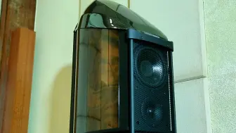 Télécharger la video: 英国 Wilson Benesch （金驰）Cardinal (枢机主教) 现场聆听《四季歌 》 CD专辑 曲目：刘嘉佳（ 雾里看花）