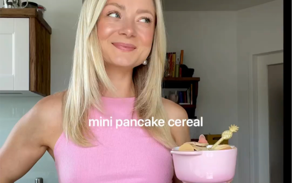 [图]@growingannanas mini pancake cereal 长发也很美