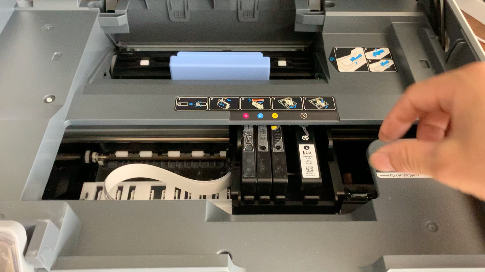 惠普8020如何安装墨盒