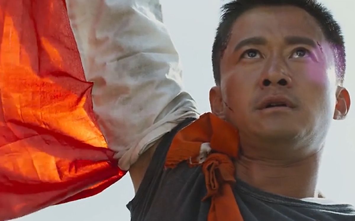 电影:爱与民族尊严,任何一个都可以,让吴京去以命换命