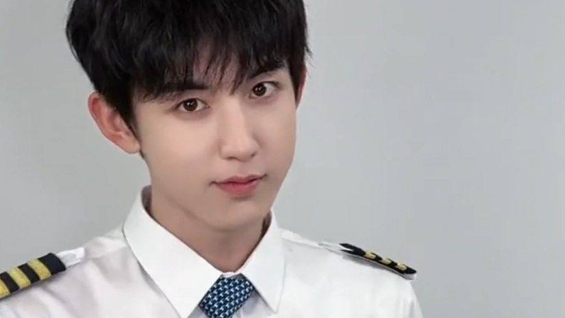 郭俊辰是白色入镜还是官宣呀