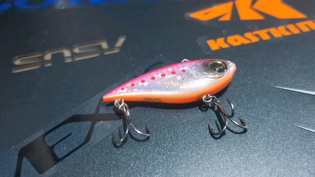 路亚美夏vib小震14g闪粉