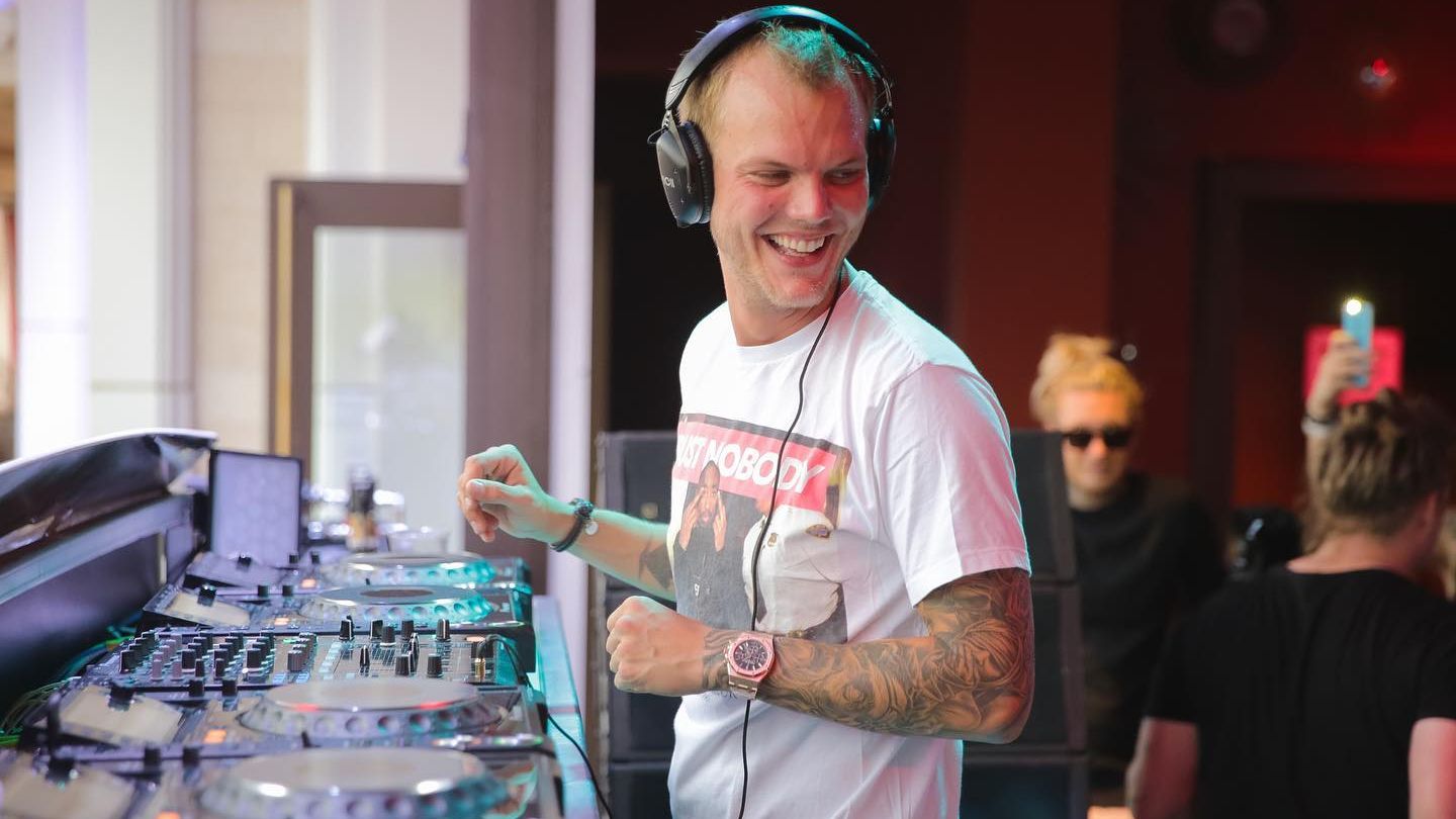 Avicii @ Encore Beach Club, Las Vegas, United States 2016-04-30 & 2016-05-08