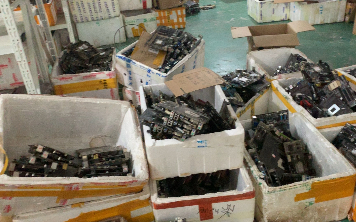 (捡垃圾)图拉丁大叔勇闯二手主板商核心仓库(震撼)