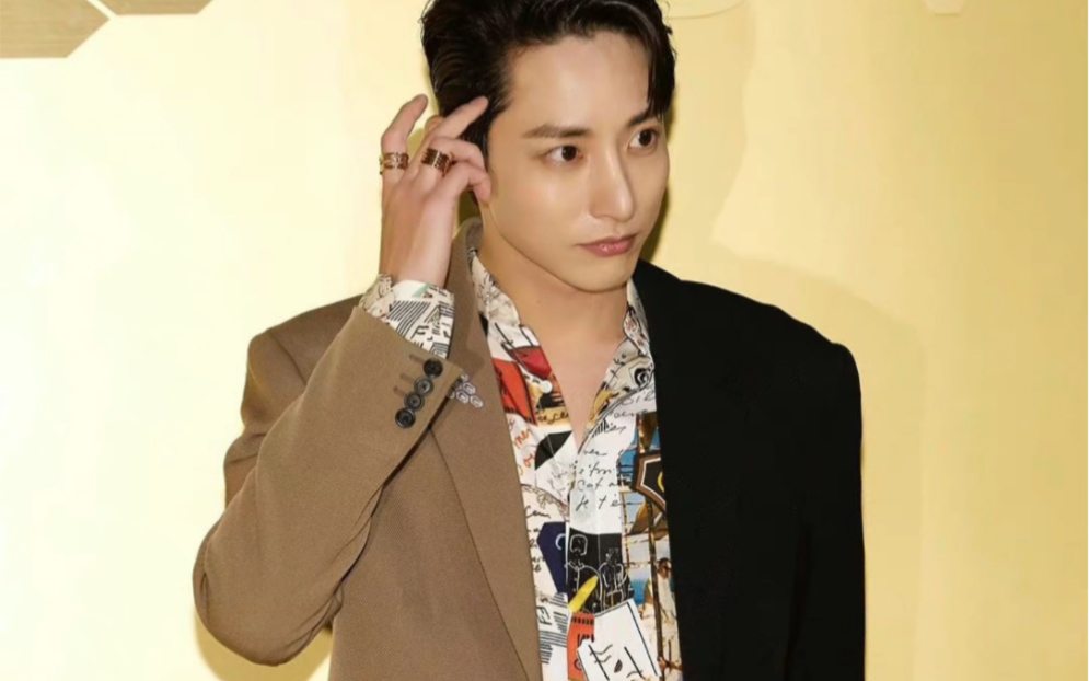 李洙赫贵公子苏荷禁欲系浓颜大帅哥丽楠酱