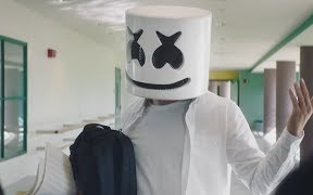 [图]【棉花糖】骚到大学去的新MV！Marshmello - Blocks (Official Music Video)