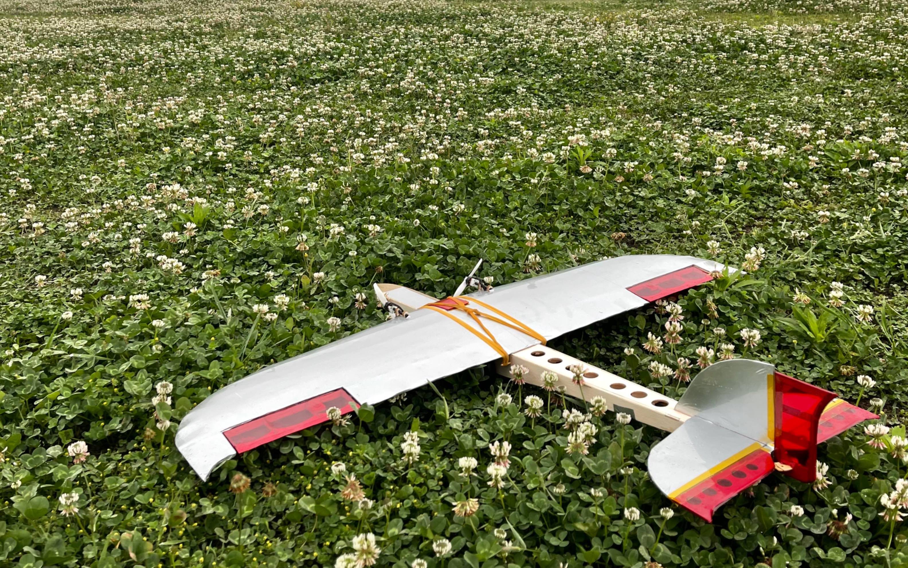 diy航模:双发轻木固定翼首飞