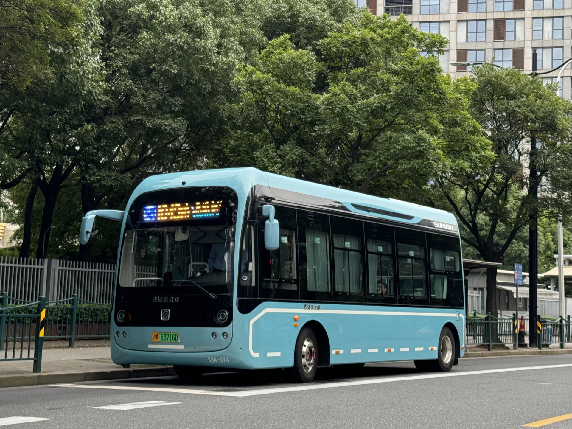 上海公交 浦东上南 三分公司 1049路 长清北路枢纽站往雪野路沂南路