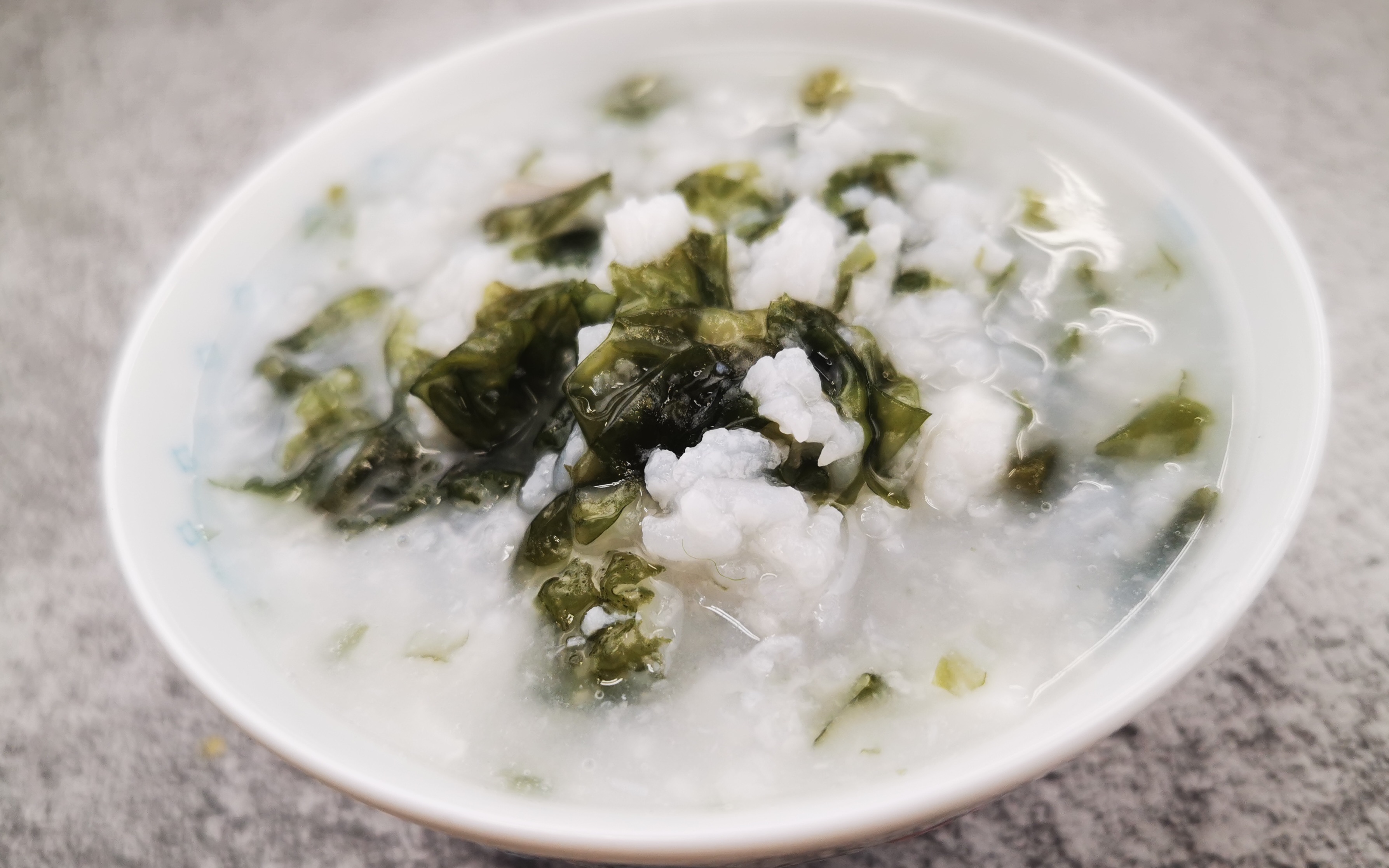 紫菜鱼片粥口感绝佳补充蛋白质又减脂你不能错过