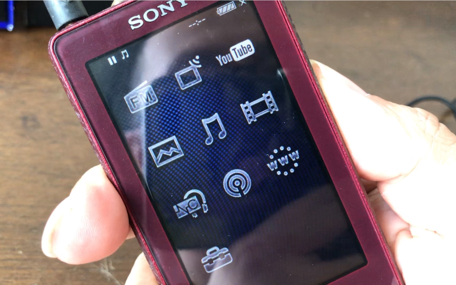 华仔二号出品第九十七弹索尼sonynw1060红色昔日旗舰mp3walkman随身听