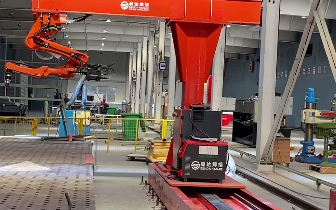 机械制造业,c型倒挂 地轨焊接机器人工作站,扩大焊接范围,横向长度2米