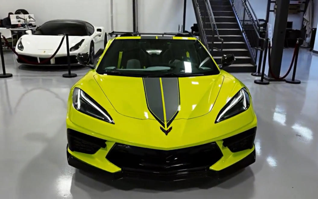 实拍2023款科尔维特c8r外观和内饰细节