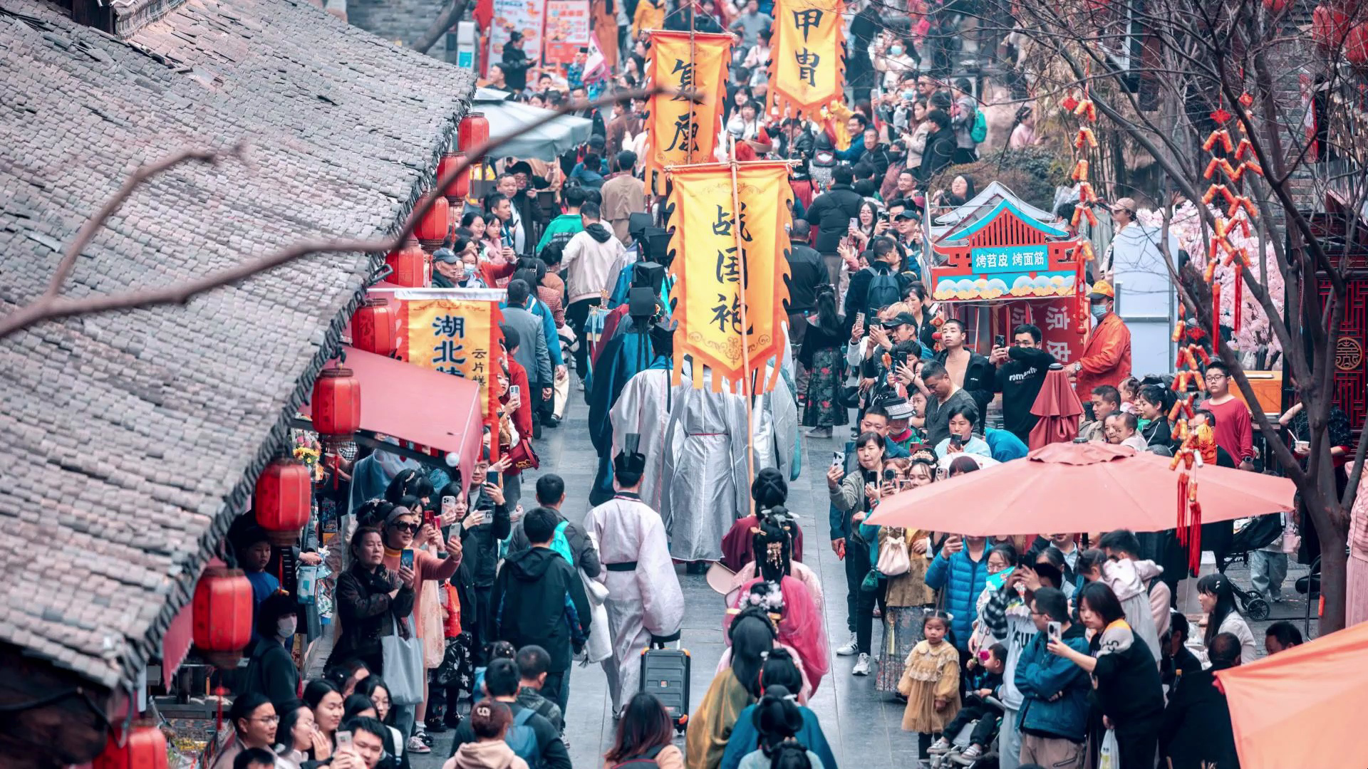 [图]汉服爱好者们赶紧看过来！宋朝就流行的“花朝节”被武汉人玩明白了