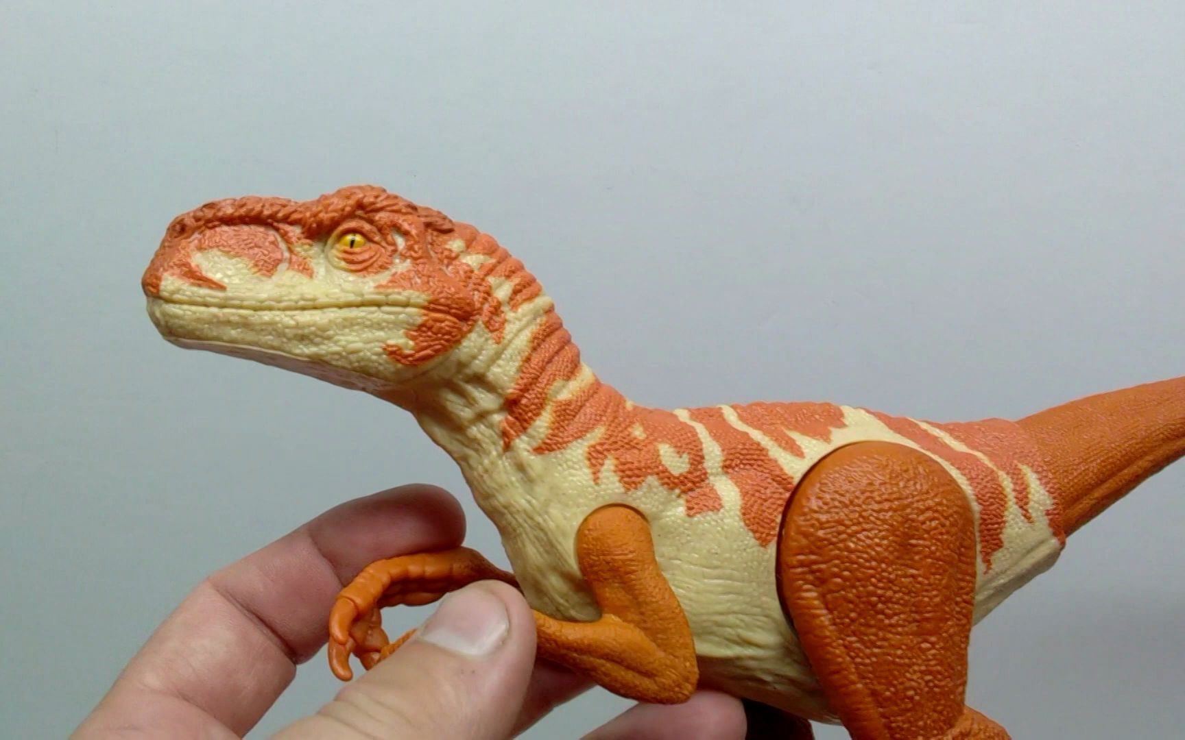 2022年美泰侏罗纪世界统治野蛮盗龙红色评论!