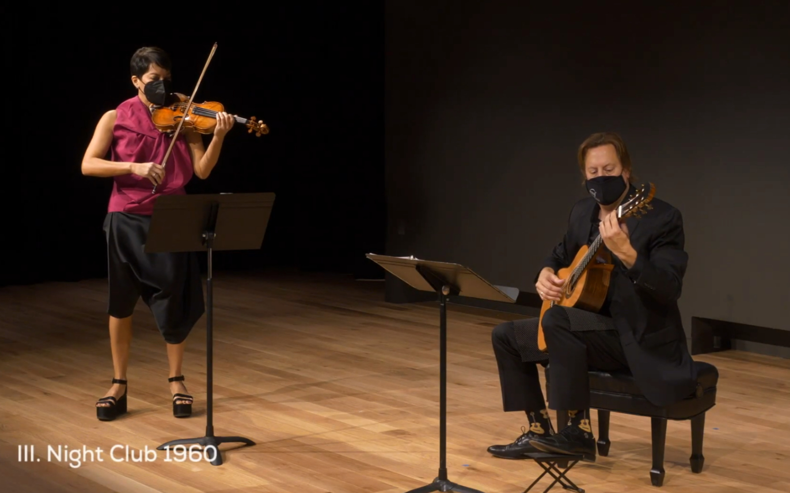 [图]Anne Akiko Meyers & 小提琴 ~ 皮亚佐拉-探戈的历史/古典吉他 Piazzolla "Histoire du Tango"-Violin