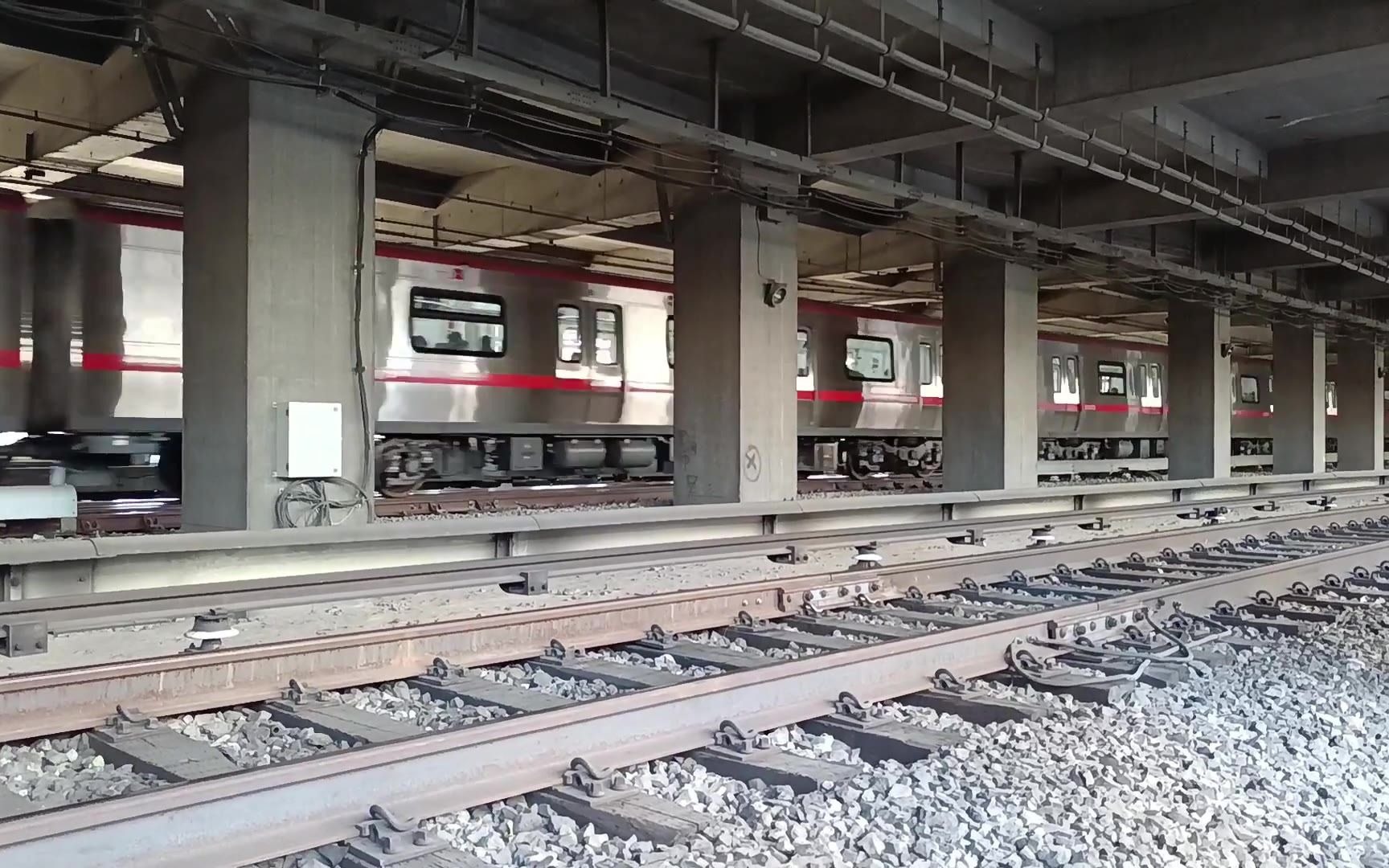 活动  【北京地铁一号线】四惠站站外拍车