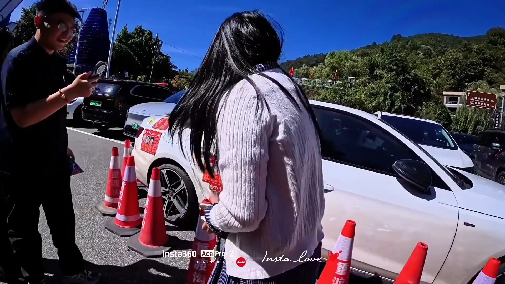重渡景区和粤J2888T车主的一下午，中间有车主亲自讲解车况，车主人真的非常好，就凭满车贴的宝贝回家贴该给她点赞！