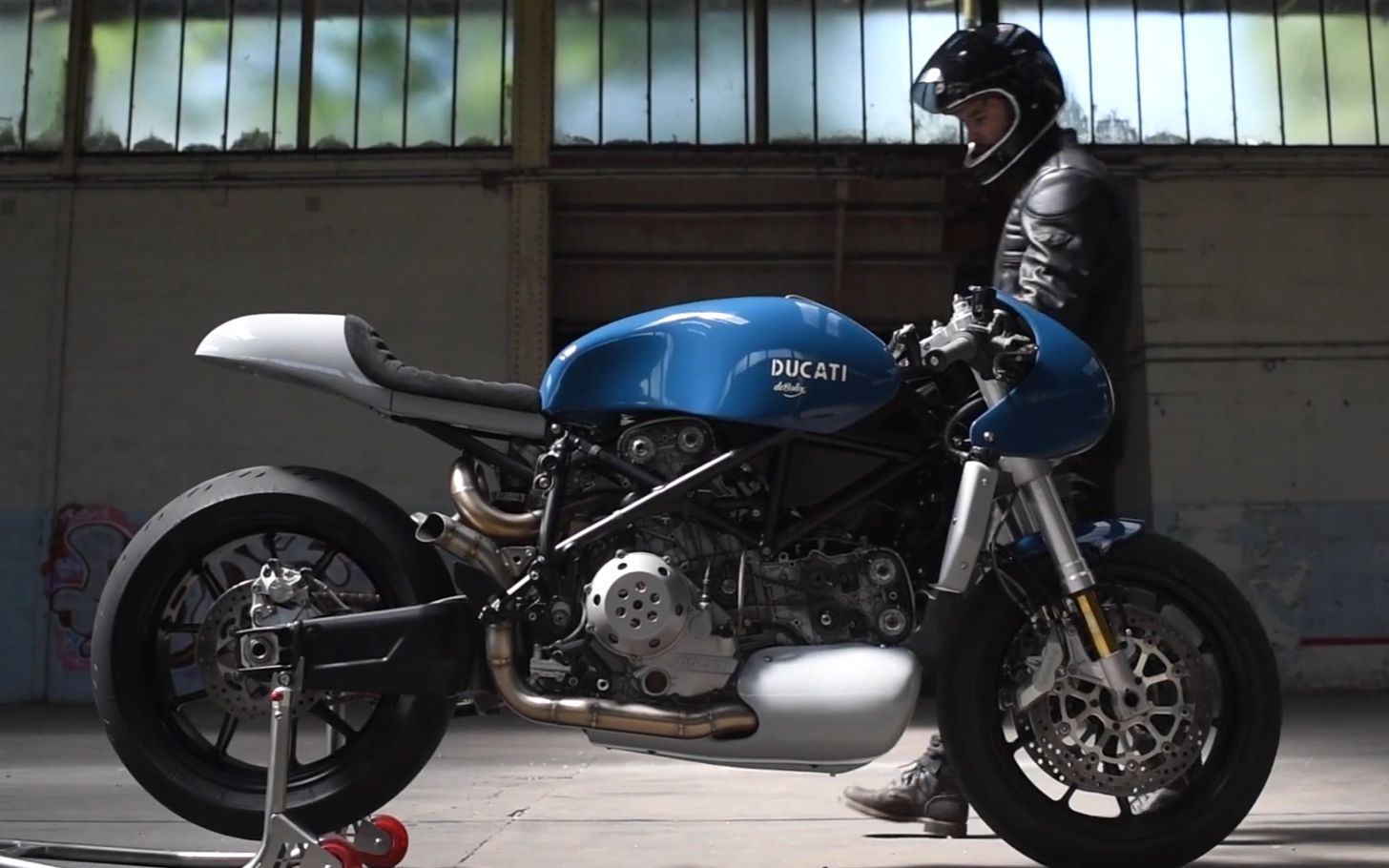 杜卡迪749 cafe racer风格复古摩托车by-debolex