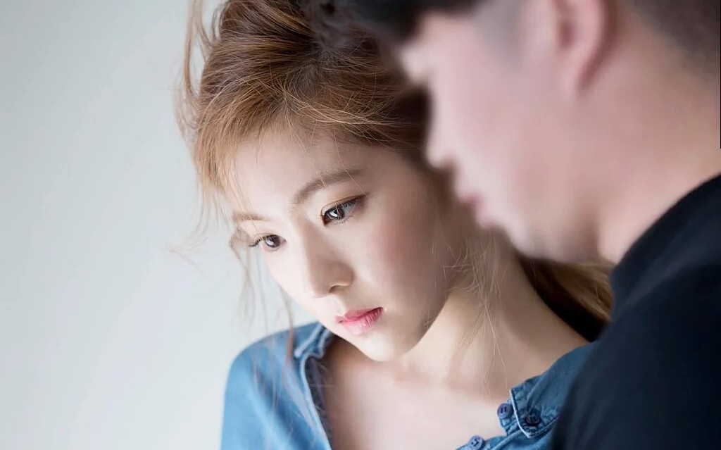 刚出道双马尾裴珠泫穿学生制服 好可爱好漂亮