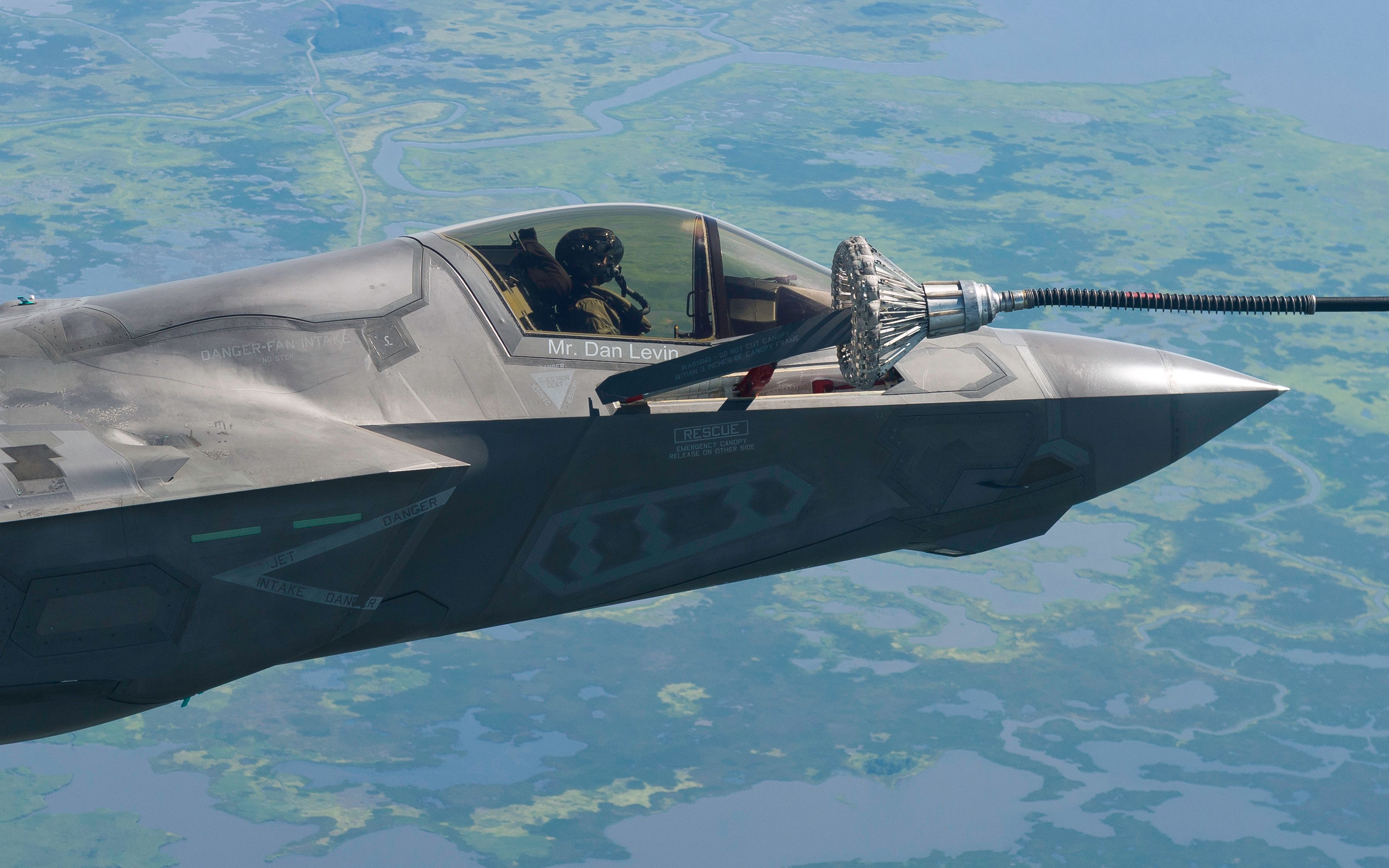 F35空中加油图片